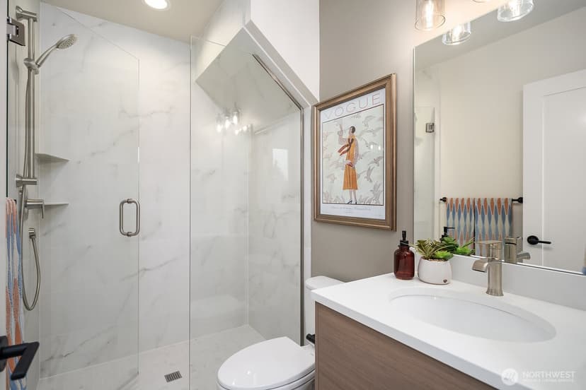 Property photo for 5028 35th Avenue NE #B, Seattle photo 16