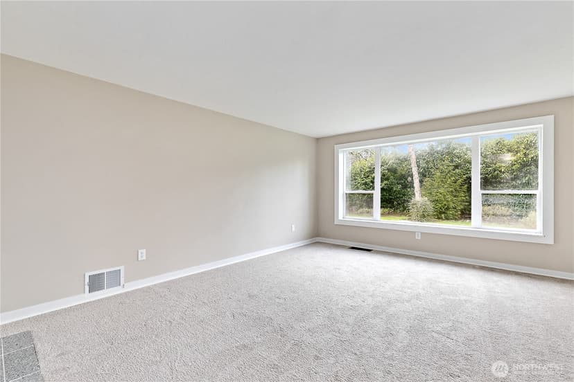 Property photo for 6540 Ardmore Drive SW, Lakewood photo 5