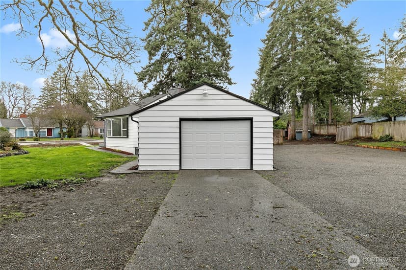 Property photo for 6540 Ardmore Drive SW, Lakewood photo 27