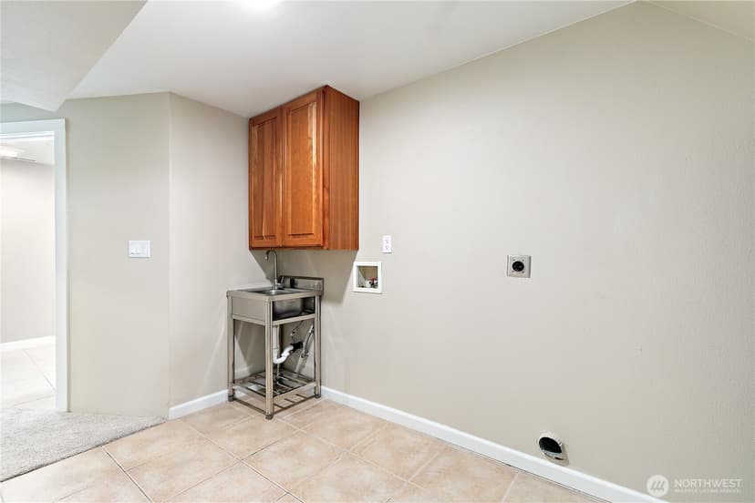 Property photo for 6540 Ardmore Drive SW, Lakewood photo 21