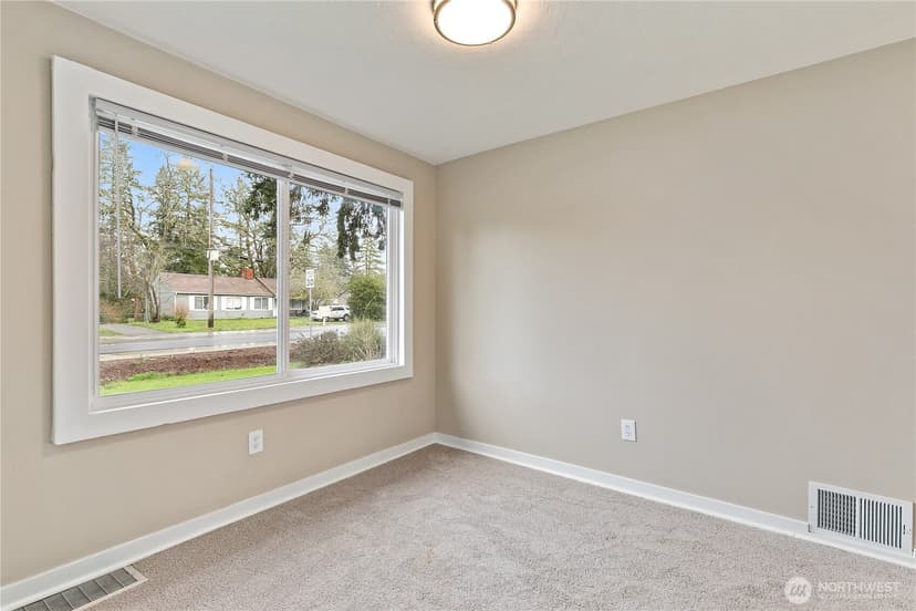 Property photo for 6540 Ardmore Drive SW, Lakewood photo 6