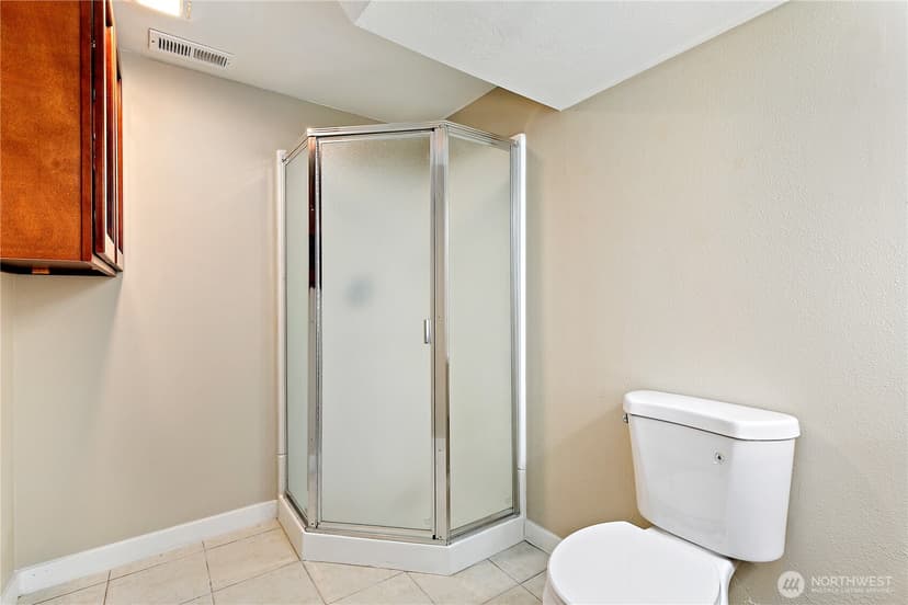 Property photo for 6540 Ardmore Drive SW, Lakewood photo 20