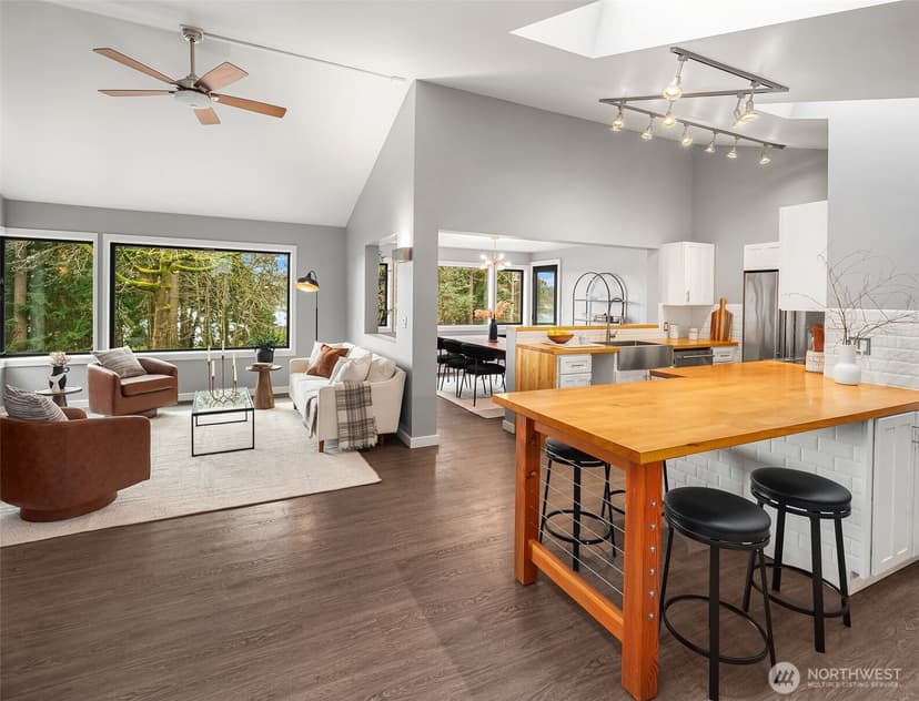 Property photo for 10100 SW Quartermaster Drive, Vashon photo 6