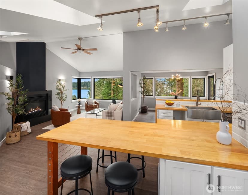 Property photo for 10100 SW Quartermaster Drive, Vashon photo 5