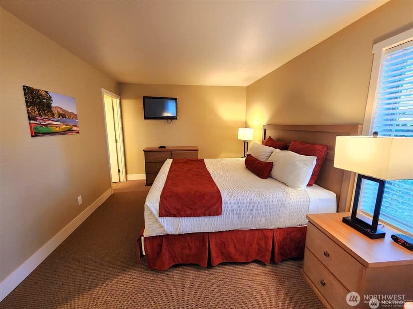 Property photo for 1 Lakeside 708-L, Manson photo 10
