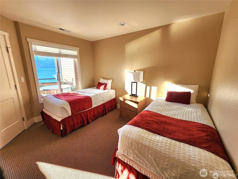 Property photo for 1 Lakeside 708-L, Manson photo 12