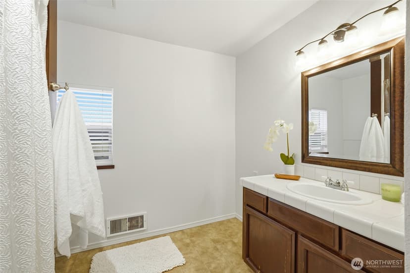 Property photo for 1809 21st Street, Everett photo 8