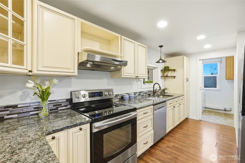 Property photo for 1809 21st Street, Everett photo 6