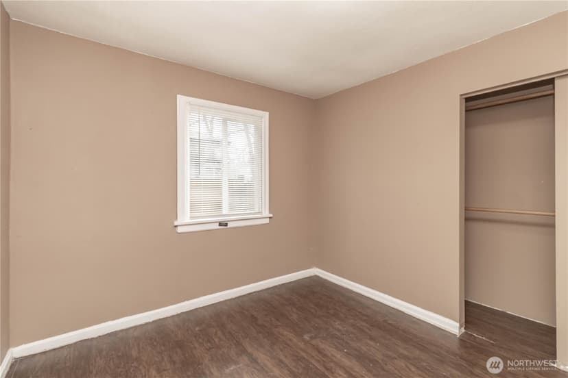 Property photo for 14413 Portland Avenue SW, Lakewood photo 15