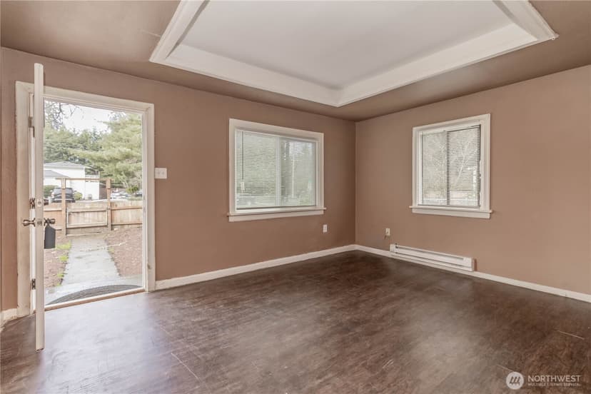 Property photo for 14413 Portland Avenue SW, Lakewood photo 9
