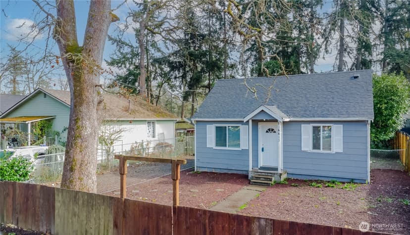 Property photo for 14413 Portland Avenue SW, Lakewood photo 2
