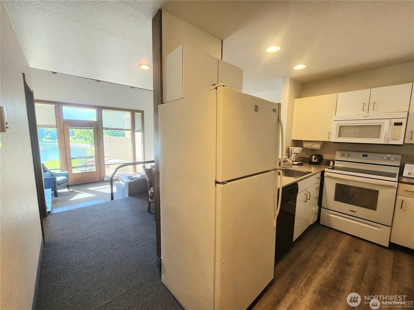 Property photo for 1 Nekquelekin 426-D, Manson photo 7