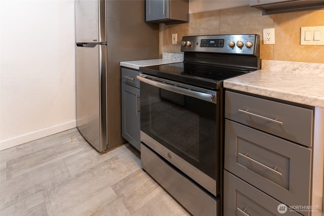 Property photo for 16817 Larch Way #D201, Lynnwood photo 5