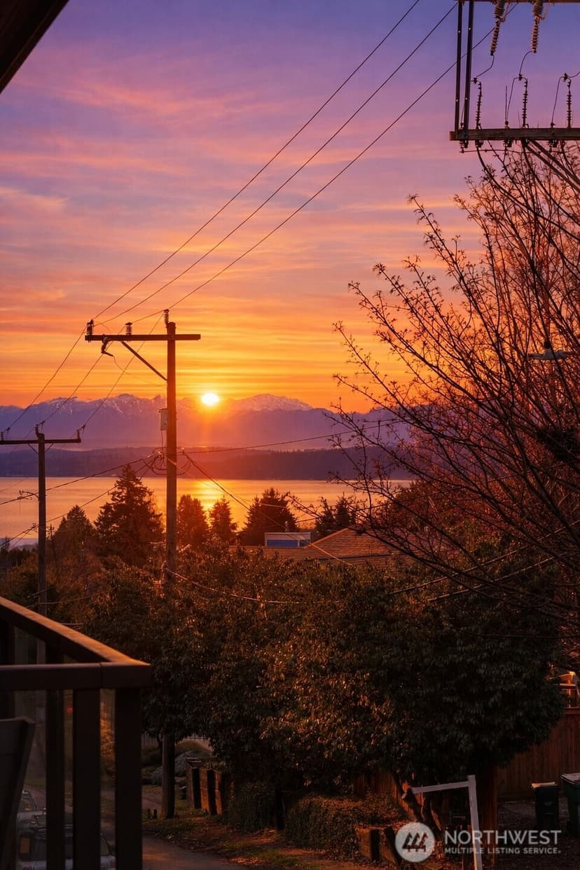 Property photo for 5001 California Avenue SW #202, Seattle photo 4