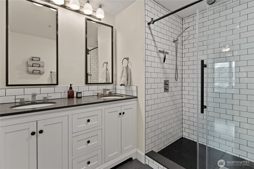 Property photo for 5001 California Avenue SW #202, Seattle photo 23