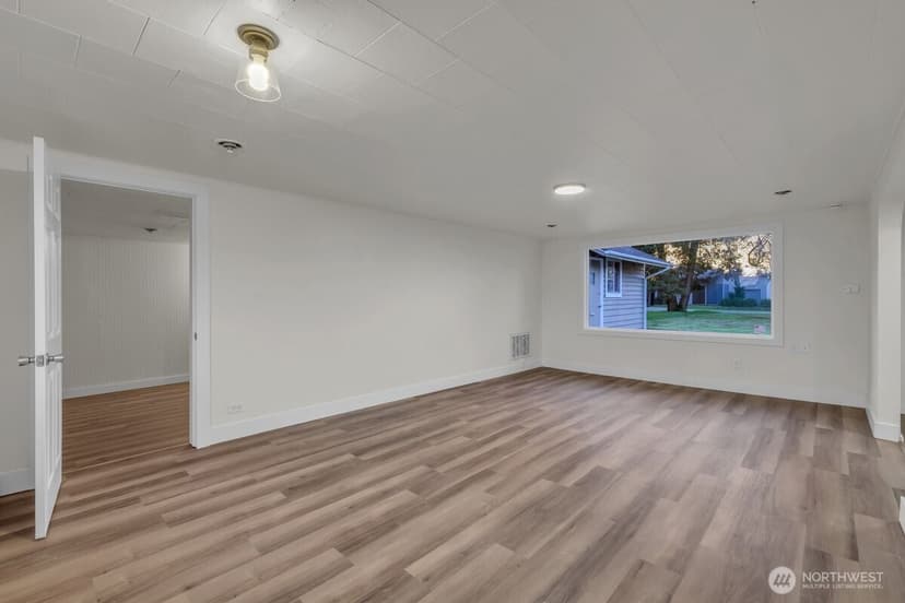 Property photo for 216 K Street SE, Auburn photo 10