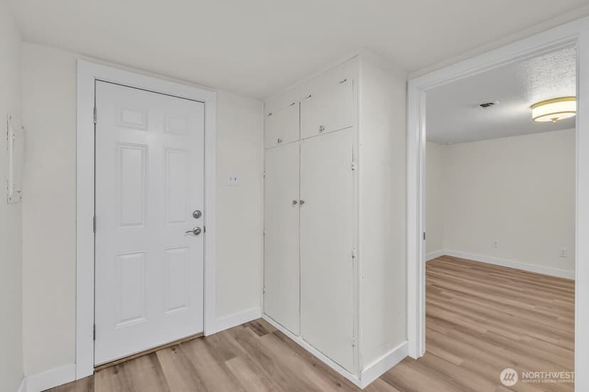 Property photo for 216 K Street SE, Auburn photo 11