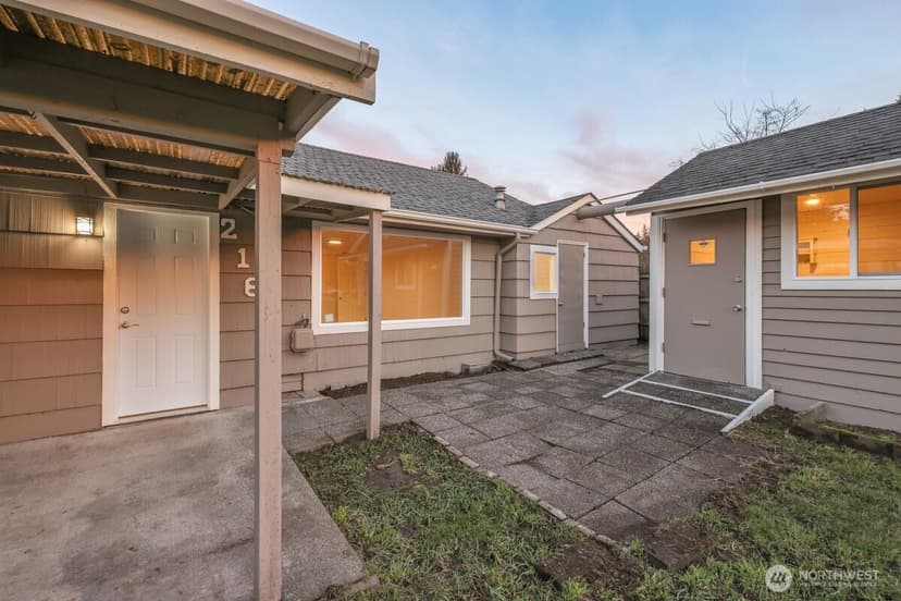 Property photo for 216 K Street SE, Auburn photo 3