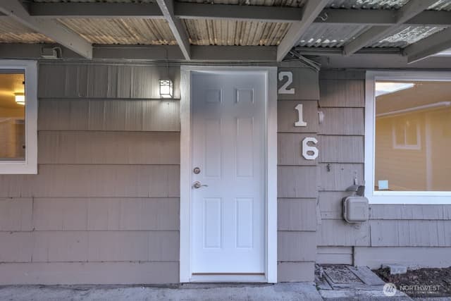 Property photo for 216 K Street SE, Auburn photo 4