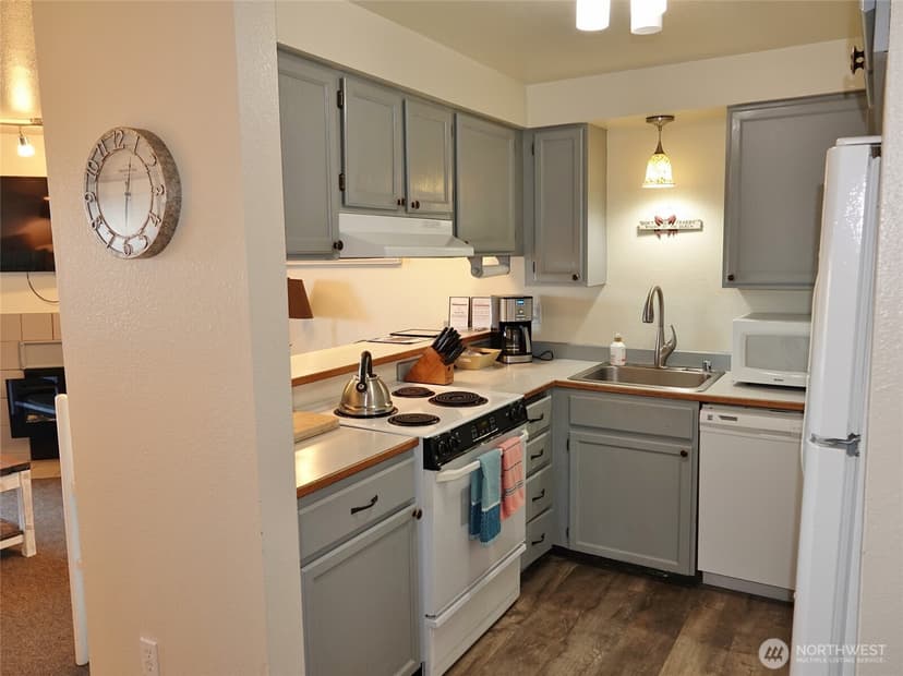 Property photo for 835 Ocean Shores Boulevard NW #206, Ocean Shores photo 25