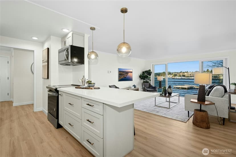 Property photo for 733 Lake Street S #202, Kirkland photo 5