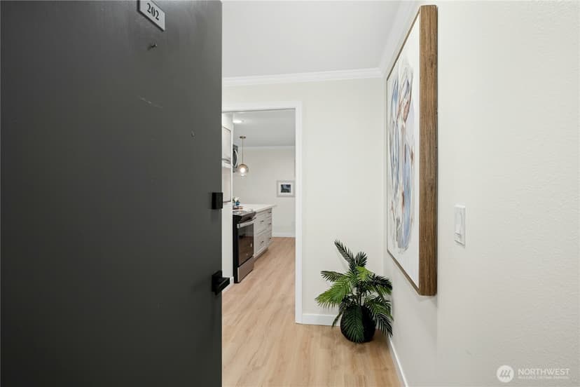 Property photo for 733 Lake Street S #202, Kirkland photo 3