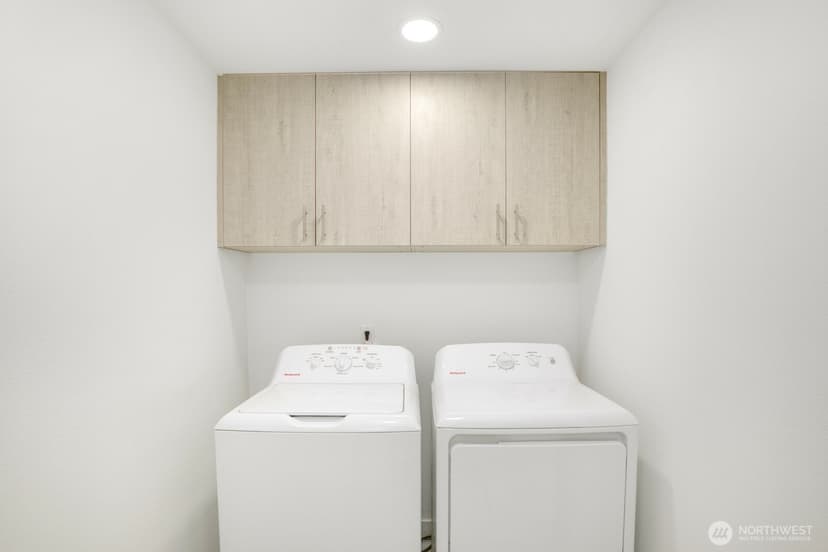 Property photo for 1028 Lakeview Boulevard E #4, Seattle photo 16