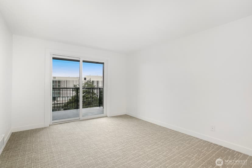 Property photo for 1028 Lakeview Boulevard E #4, Seattle photo 14