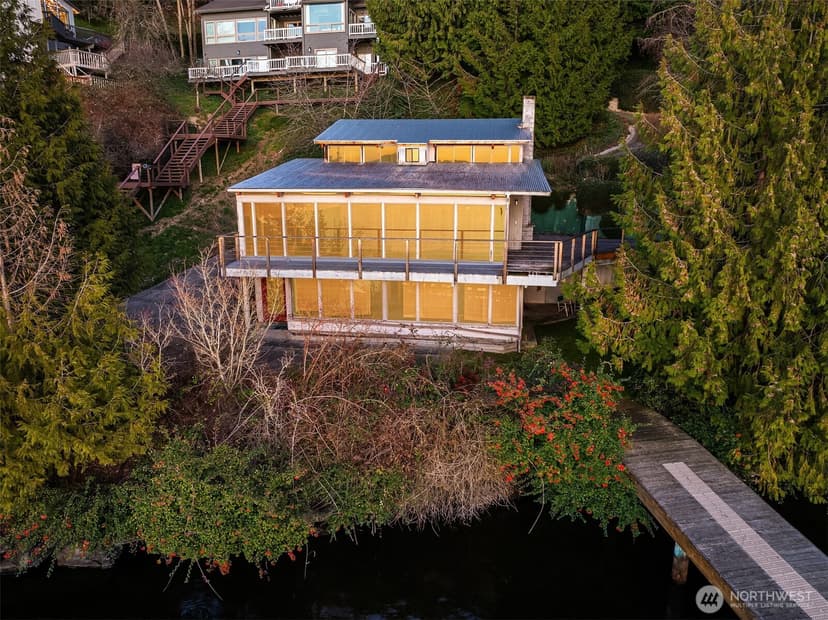 Property photo for 8025 W Mercer Way, Mercer Island photo 16