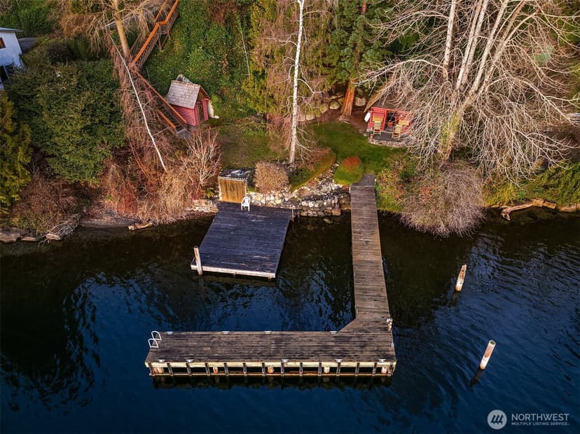 Property photo for 8025 W Mercer Way, Mercer Island photo 13