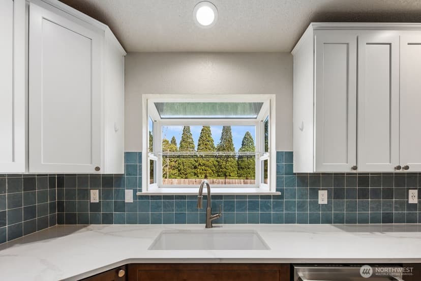 Property photo for 2971 39th Avenue NE, Tacoma photo 13