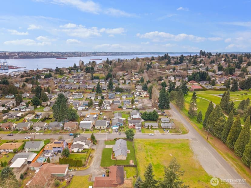 Property photo for 2971 39th Avenue NE, Tacoma photo 34