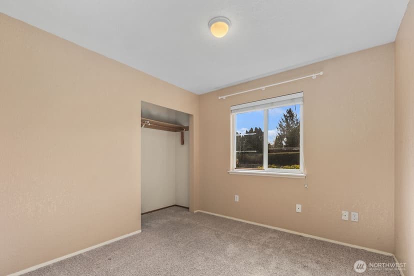 Property photo for 2971 39th Avenue NE, Tacoma photo 16