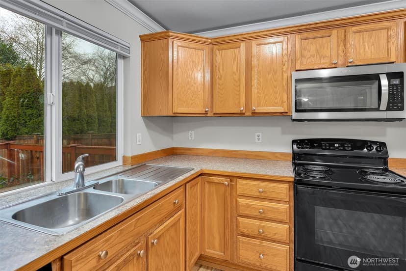 Property photo for 831 SW 364th Place, Federal Way photo 13