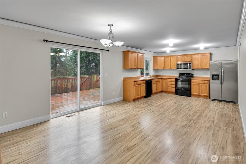 Property photo for 831 SW 364th Place, Federal Way photo 8