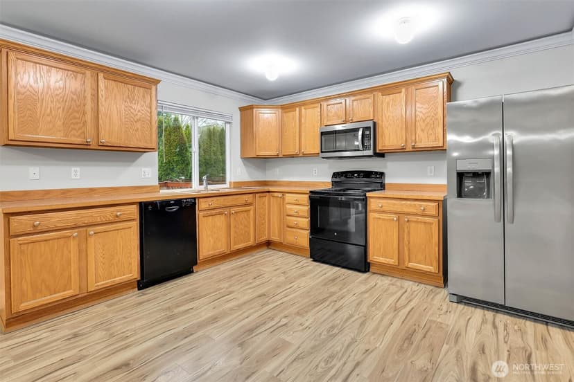 Property photo for 831 SW 364th Place, Federal Way photo 12