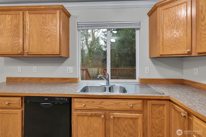 Property photo for 831 SW 364th Place, Federal Way photo 14