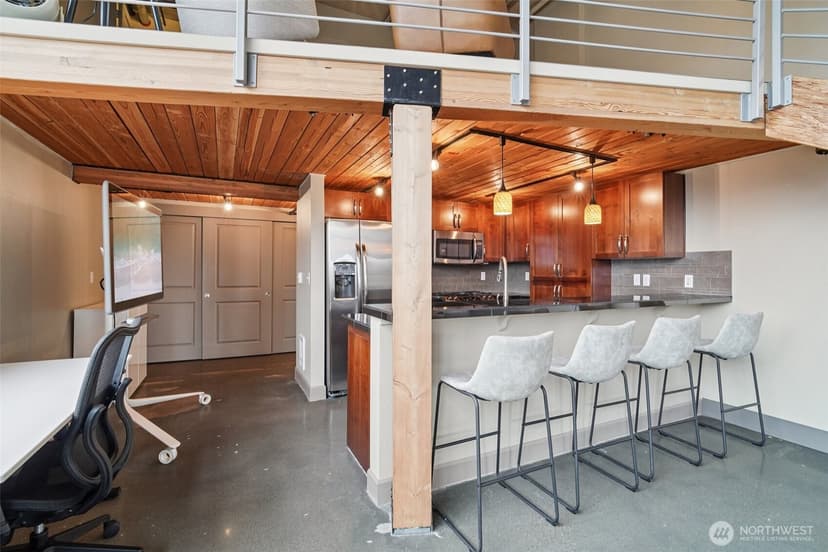 Property photo for 1886 25th Avenue NE #101, Issaquah photo 6