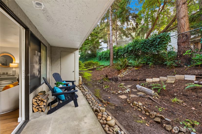 Property photo for 12527 NE 117th Place #F5, Kirkland photo 17