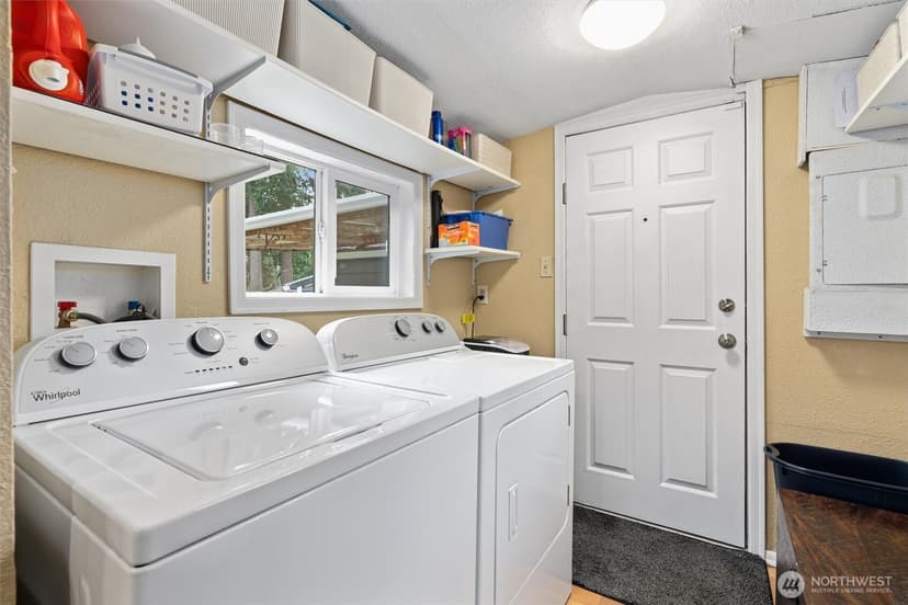 Property photo for 112 Barbara Lane, Everett photo 16