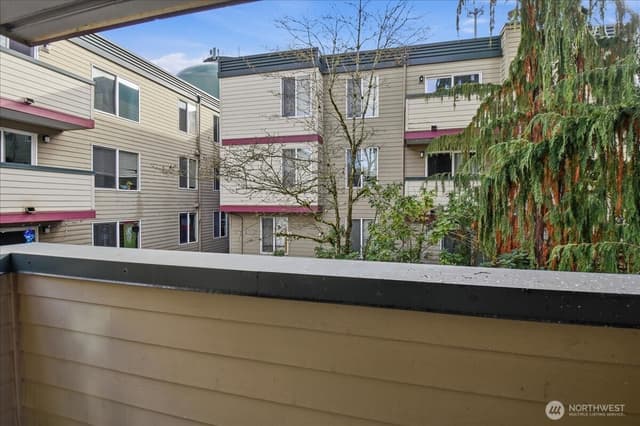 Property photo for 18102 15th Avenue NE #B210, Shoreline photo 5