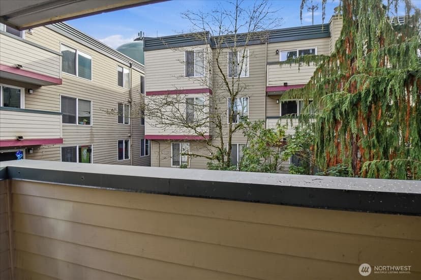 Property photo for 18102 15th Avenue NE #B210, Shoreline photo 5