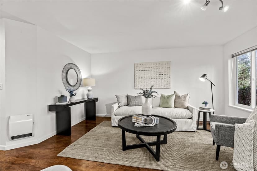 Property photo for 5000 Village Park Drive #B112, Issaquah photo 3