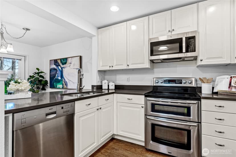 Property photo for 5000 Village Park Drive #B112, Issaquah photo 9