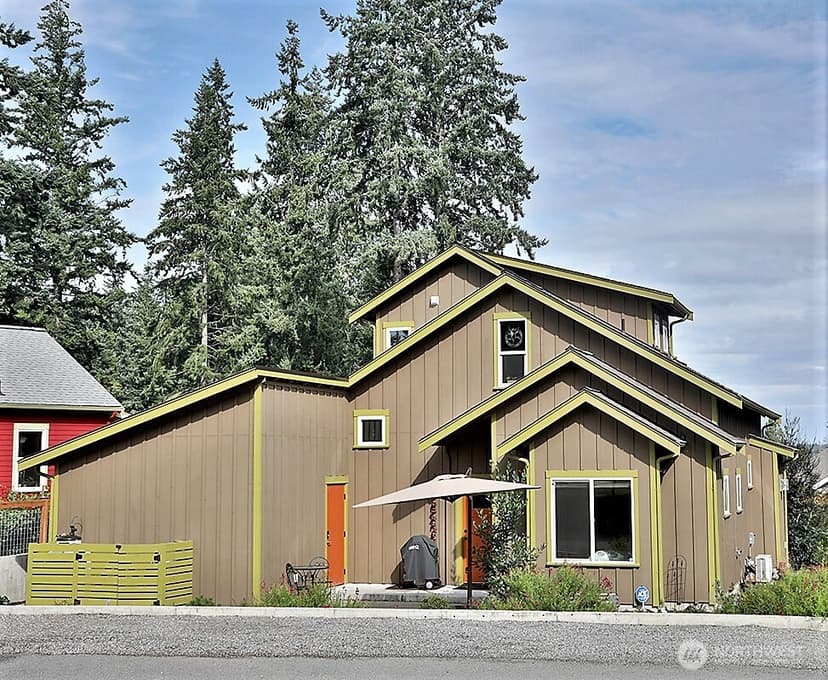 Property photo for 240 Clover Court, Langley photo 6
