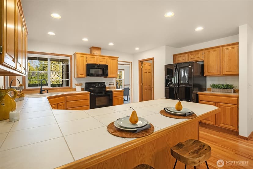 Property photo for 11007 W Lake Joy Drive NE, Carnation photo 8