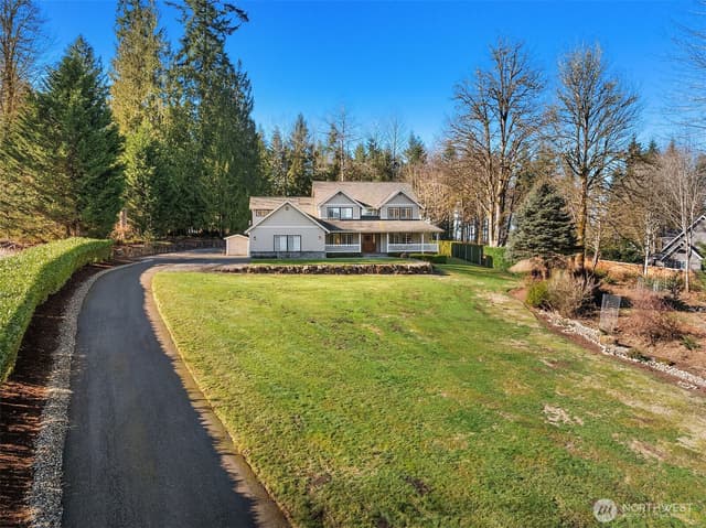 Property photo for 11007 W Lake Joy Drive NE, Carnation photo 2