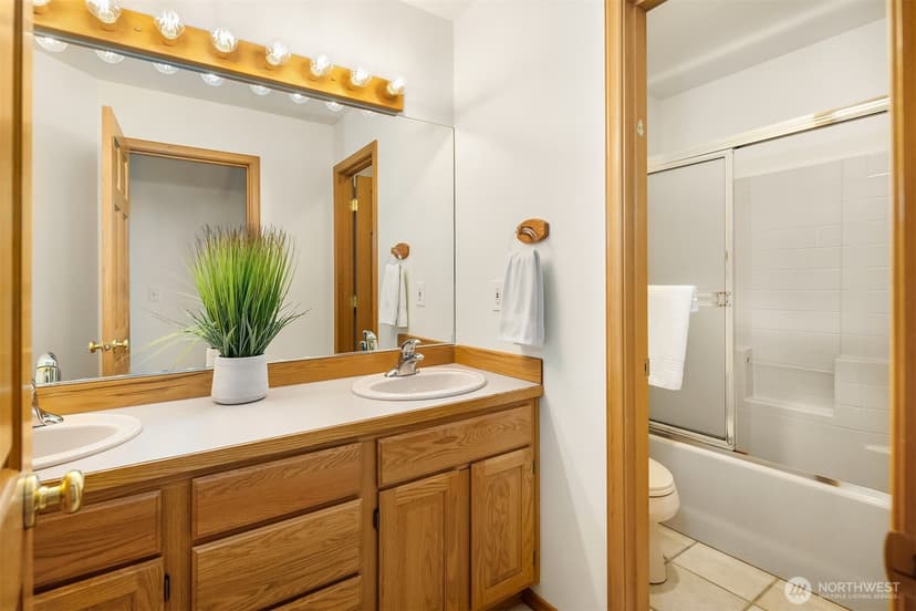 Property photo for 11007 W Lake Joy Drive NE, Carnation photo 20