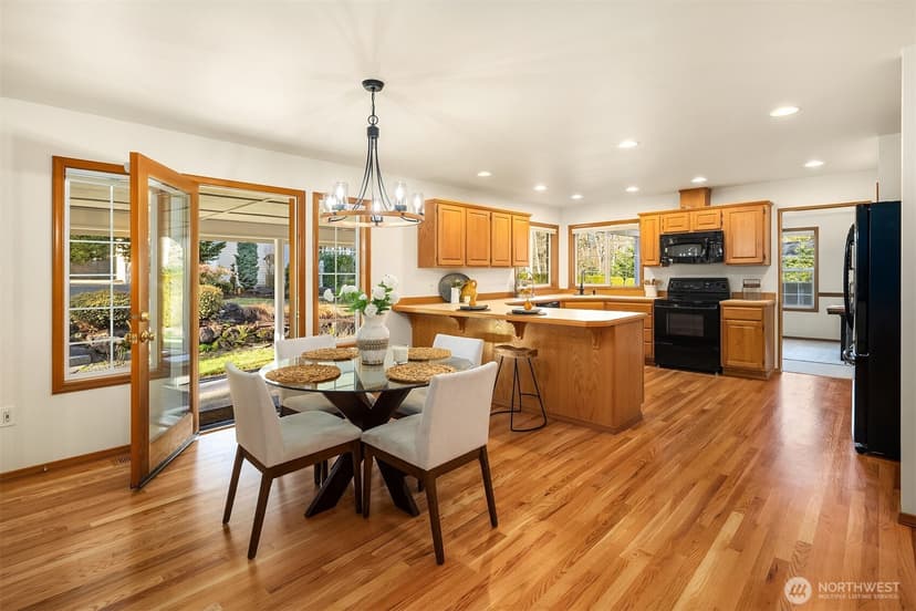 Property photo for 11007 W Lake Joy Drive NE, Carnation photo 7