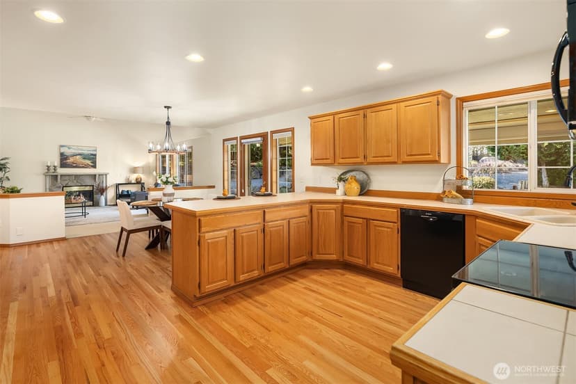 Property photo for 11007 W Lake Joy Drive NE, Carnation photo 9